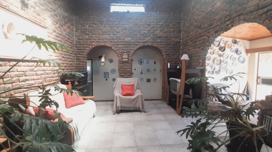 3 Bedroom Property for Sale in Kameeldrift-Wes North West